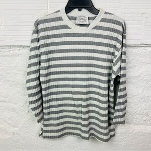 Erika Gray and White ribbed Striped long sleeve Top size large petite